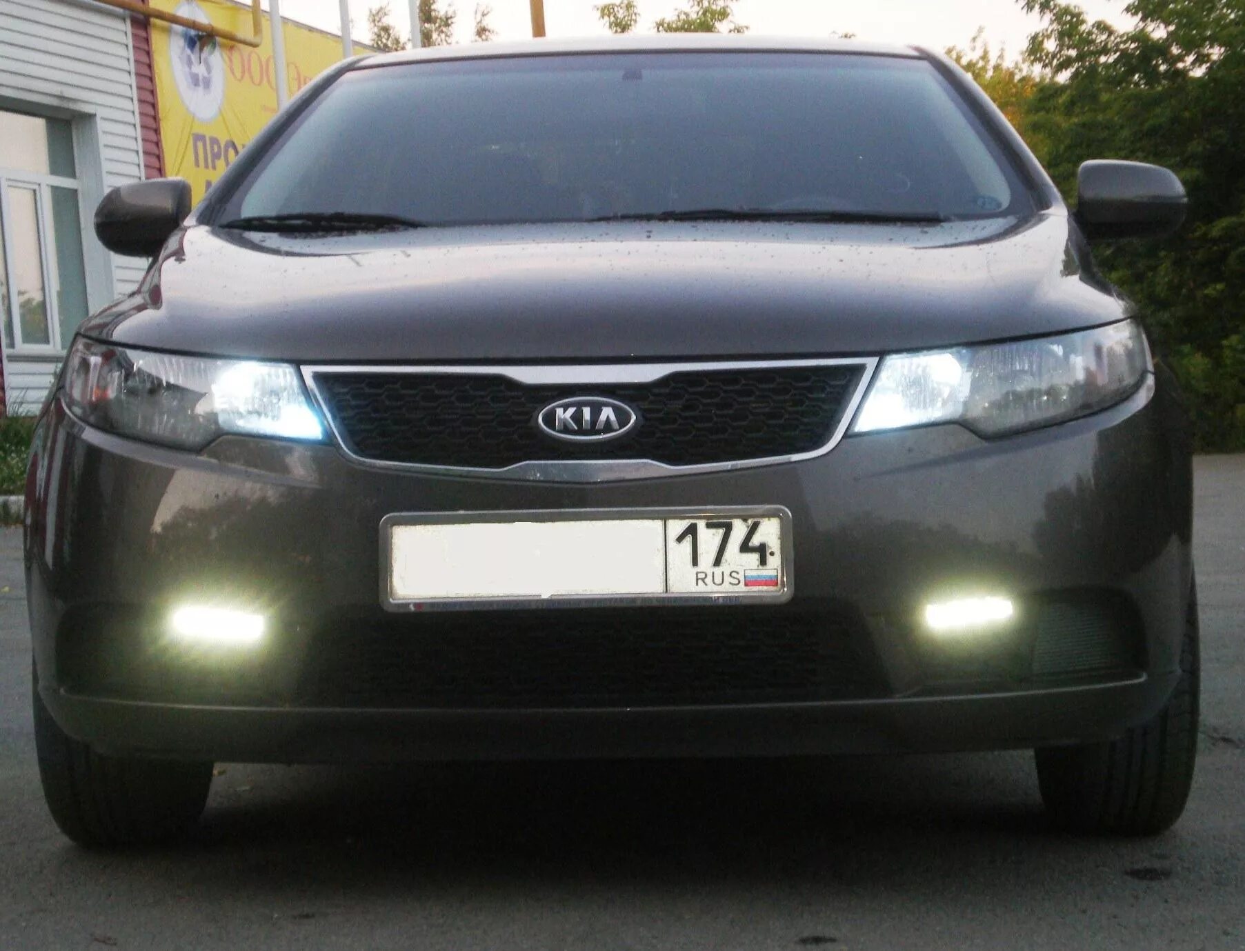 ДХО Kia Cerato 2. Ходовые огни Церато 2. Kia Cerato 2 ПТФ led. Киа Церато 2010 с ДХО.