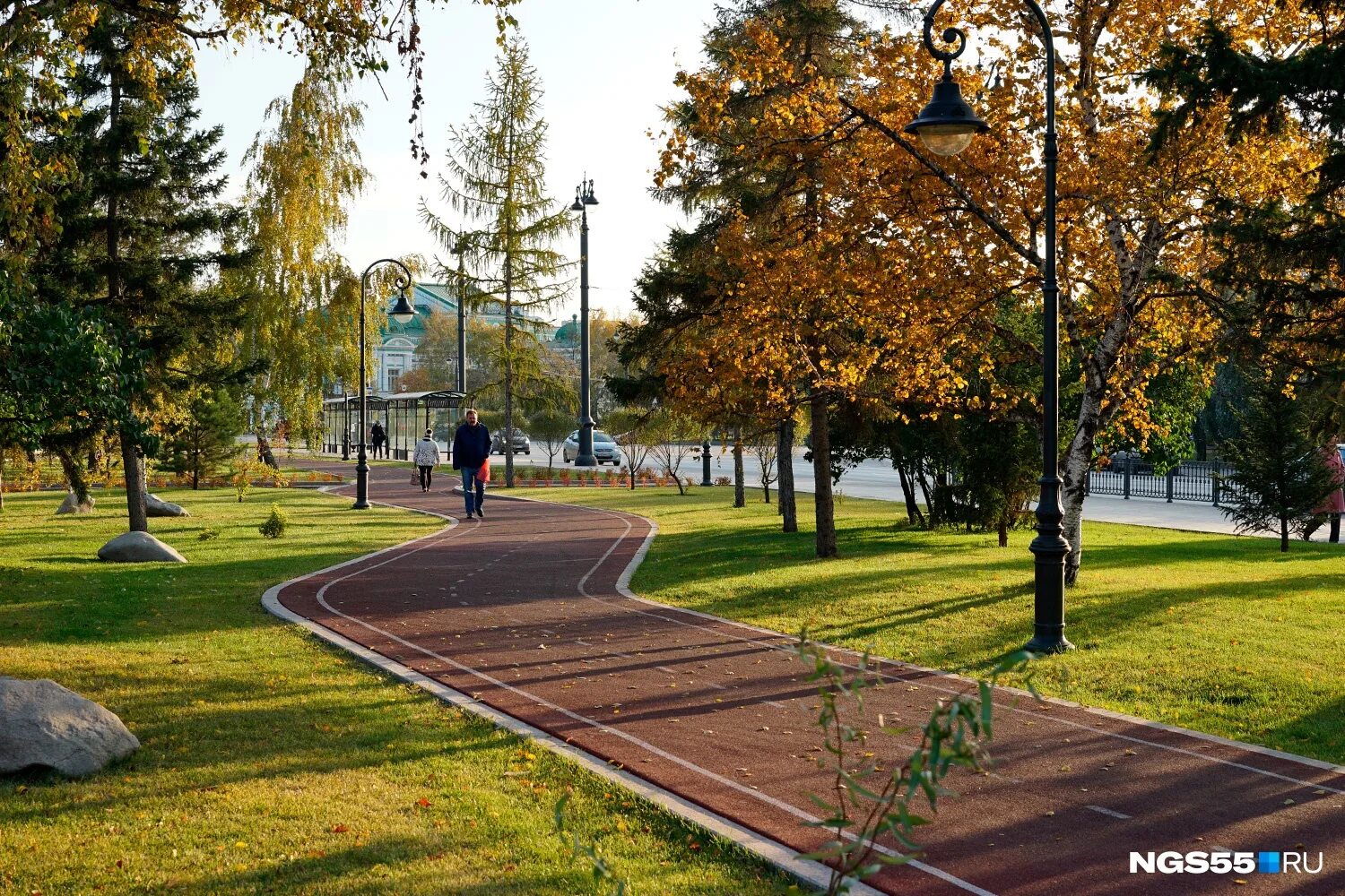 Омск вошёл в топ-20 городов для недорогих осенних путешествий АиФ Омск