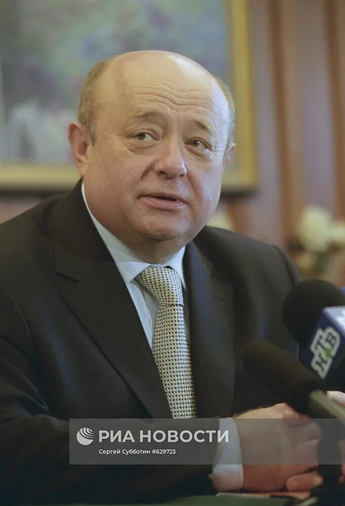 Фрадков премьер министр. Фрадков председатель правительства. Фрадков свр. М е фрадков председатель правительства. Фрадков министр.