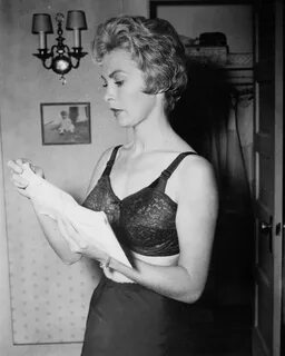 Janet Leigh, pictorial.