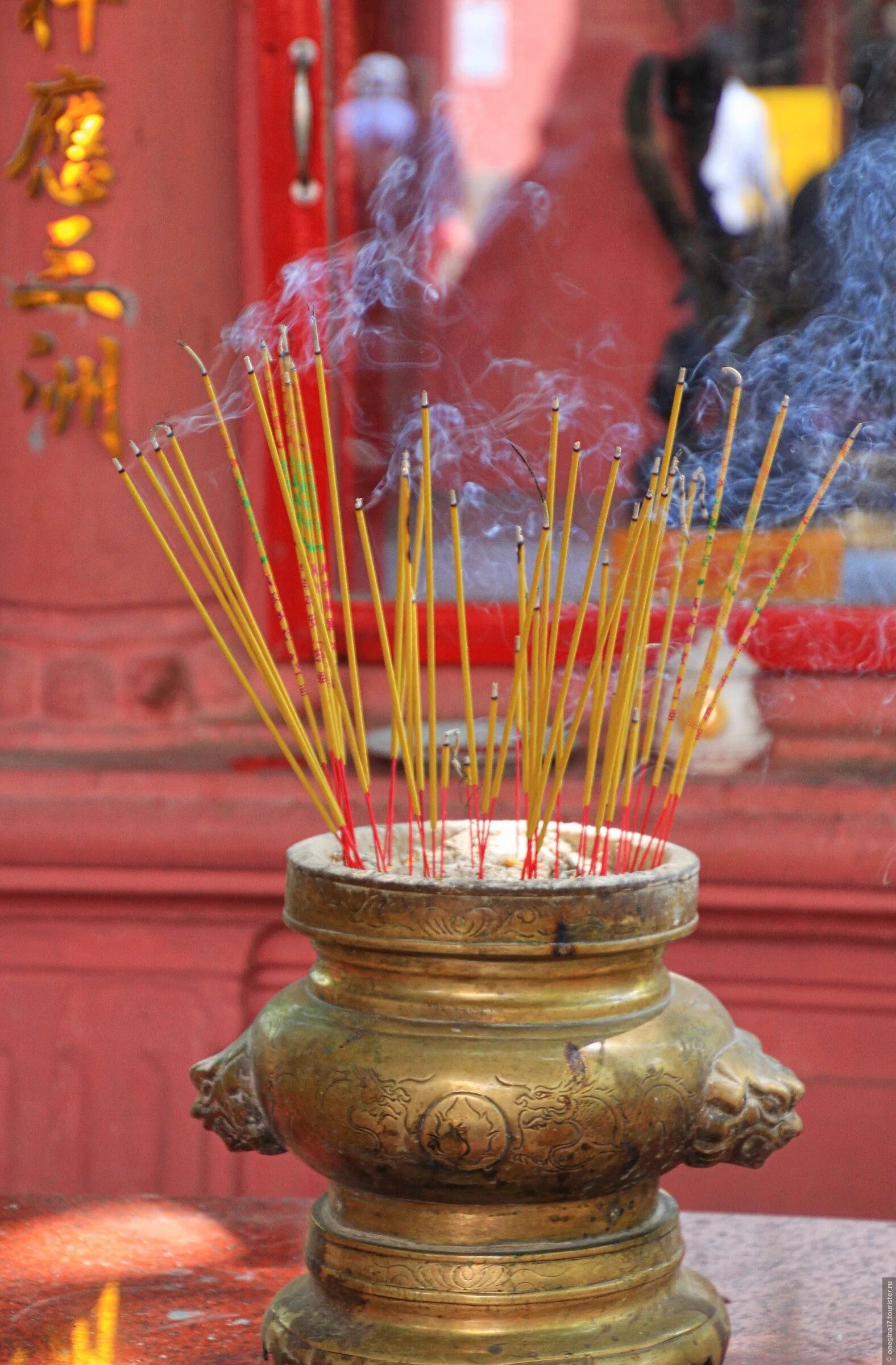 вьетнамские бамбуковые палочки giang. "палочки ароматические благовония hem вишня ваниль cherry vanilla, 20 шт". палочки агарбатти. благовония hem precious lavender. благовония дацан.