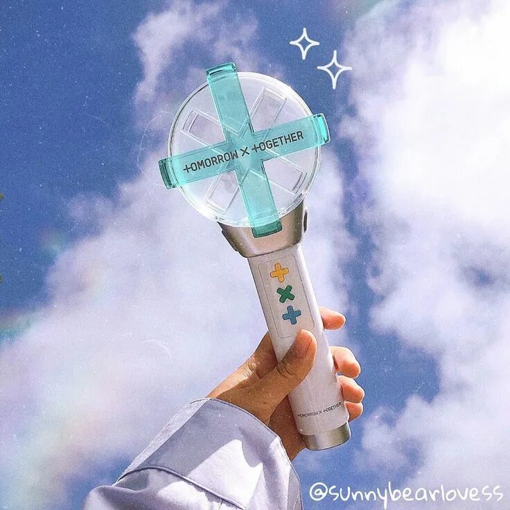 Txt light. Лайтстик тхт. ONEUS Lightstick. Лайстик энхайпен. Лайтстик НЬЮИСТ.