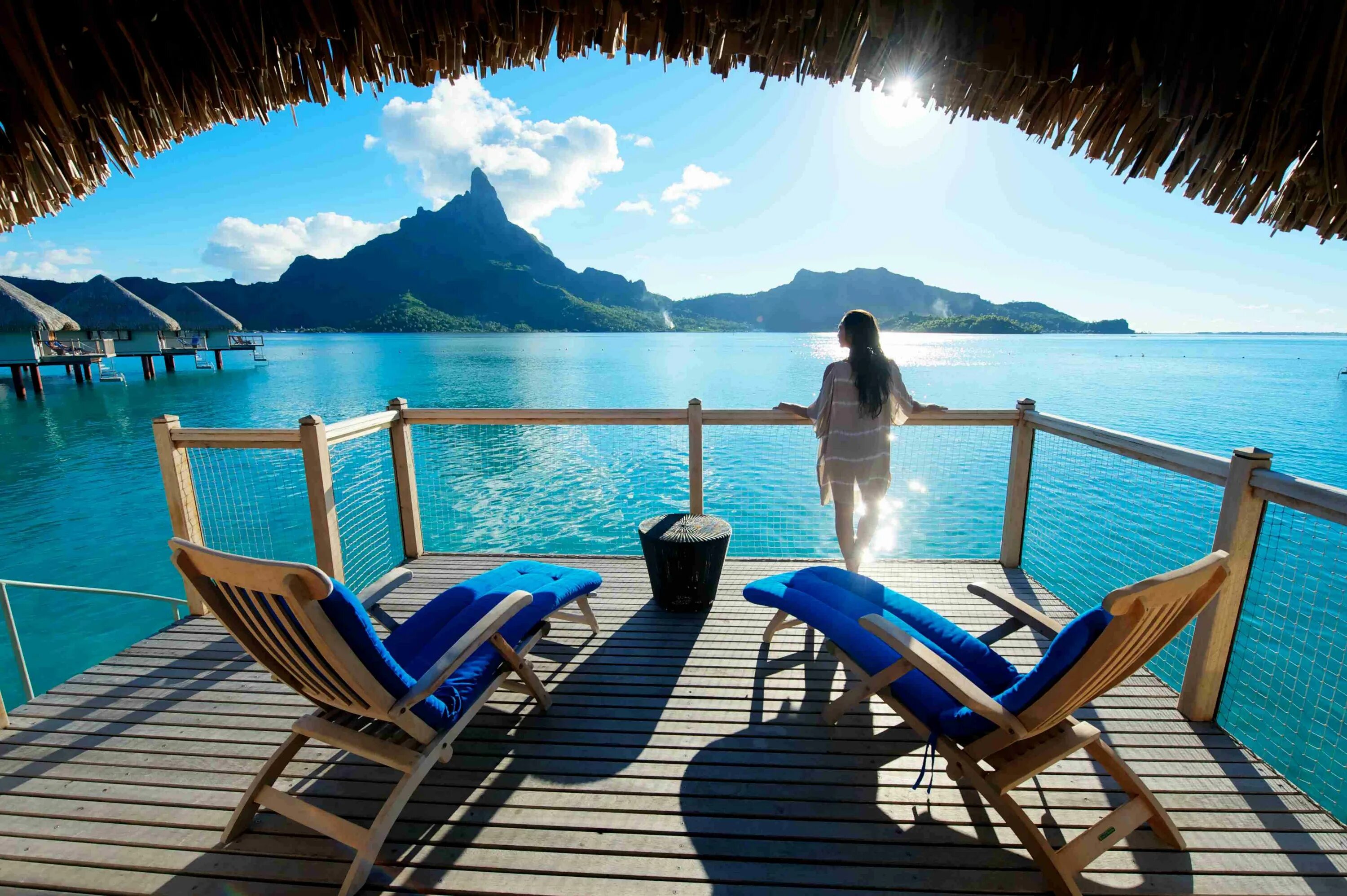 Где лучше отдохнуть на море недорого. Le Meridien Bora Bora. Красивые места для отдыха. Красивый вид на море. Отдых.