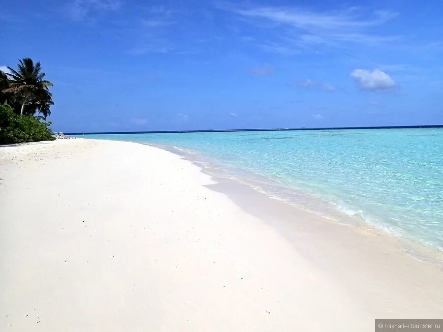 Остров мале пляжи. Fihalhohi island resort 3 мальдивы. Пляжи мале. Мале пляж. Южный мале атолл пляж.