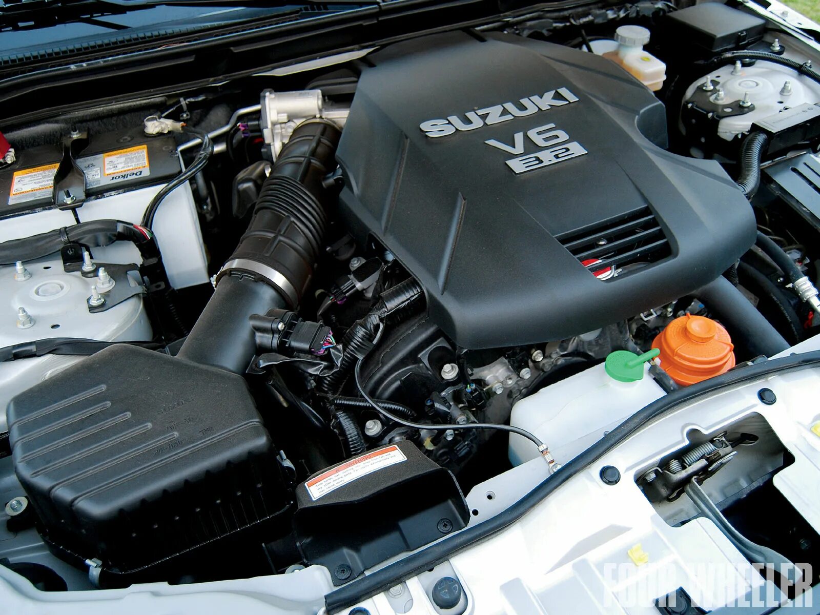 Какой двигатель стоит сузуки. Suzuki v6. сузуки гранд витара v6. suzuki grand vitara 3.2 v6. suzuki grand vitara 2008 мотор.