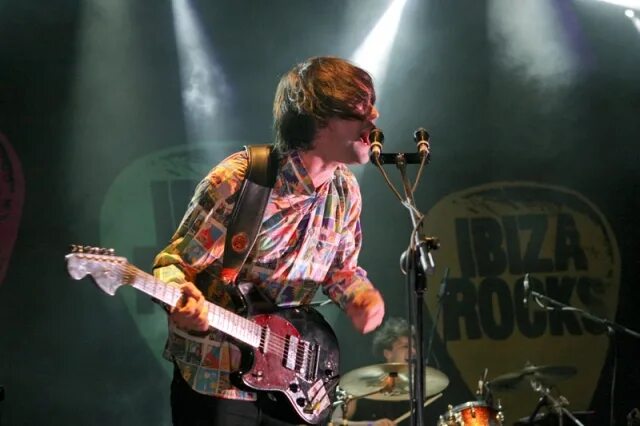 инди песни. инди стиль музыки. рисунки в стиле рок. поп рок инструментал. инди музыканты.