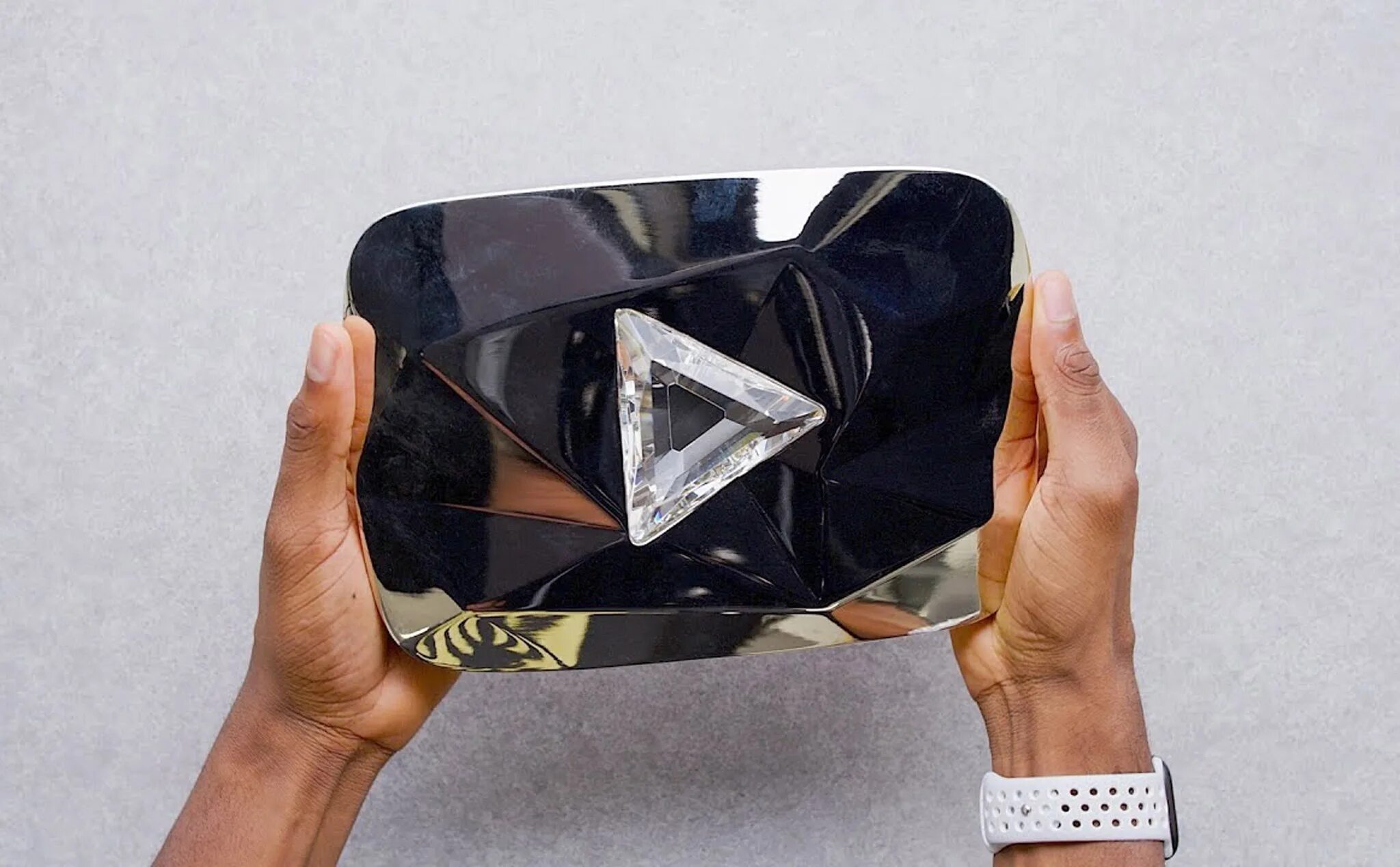 Youtube play button