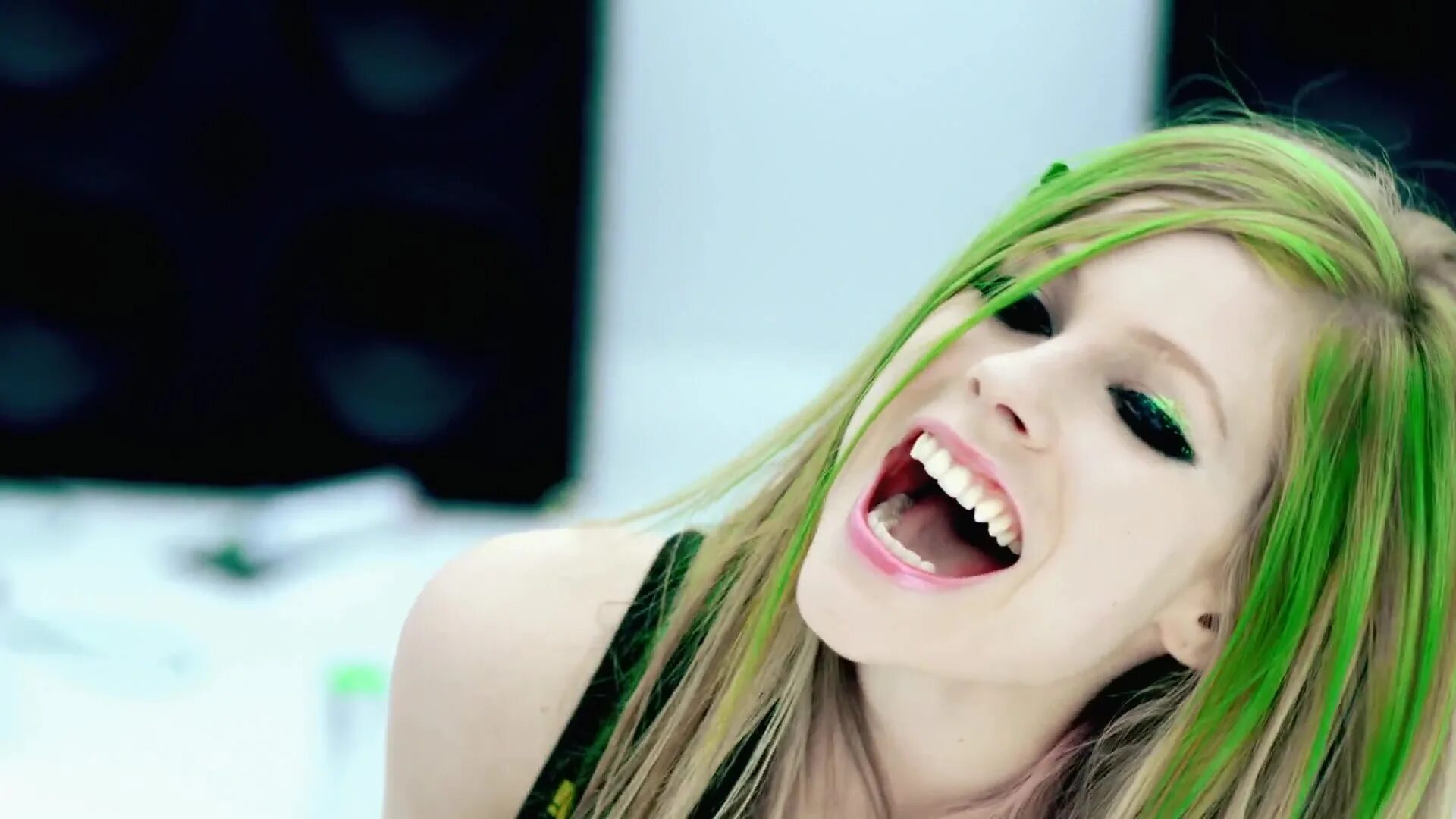 аврил лавин улыбается. Smile avril. Avril lavigne улыбка. аврил лавин 1998. аврил лавин 2002.