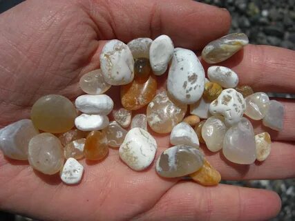 Полудрагоценные камни черного моря
