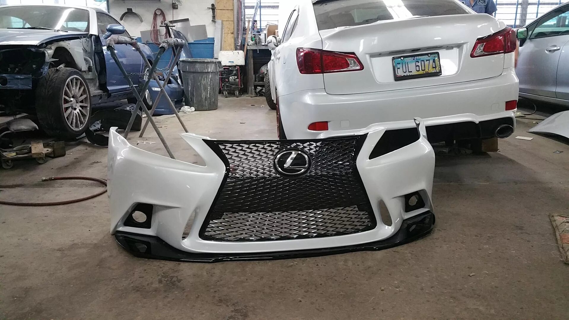IS250 Body Kit IS350 IS300 PU Front Lip Side Skirts Rear Lip Case For Lexus IS 2