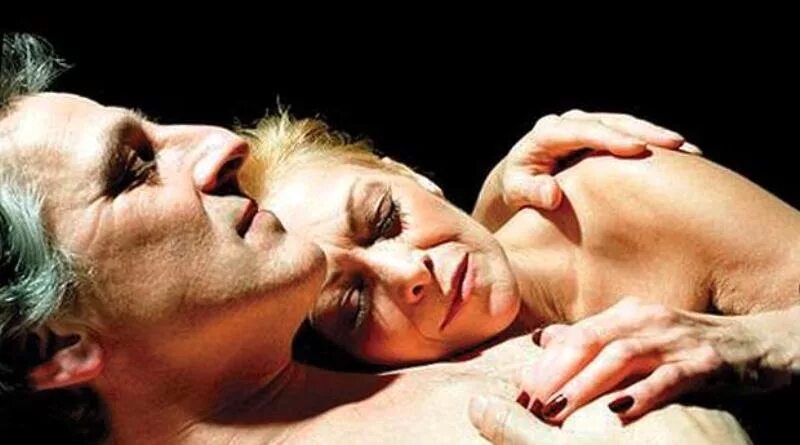 пожилые мужчина и женщина. ласки пожилых. ласки пожилых. страсть с пожилыми. близость пожилых женщин.