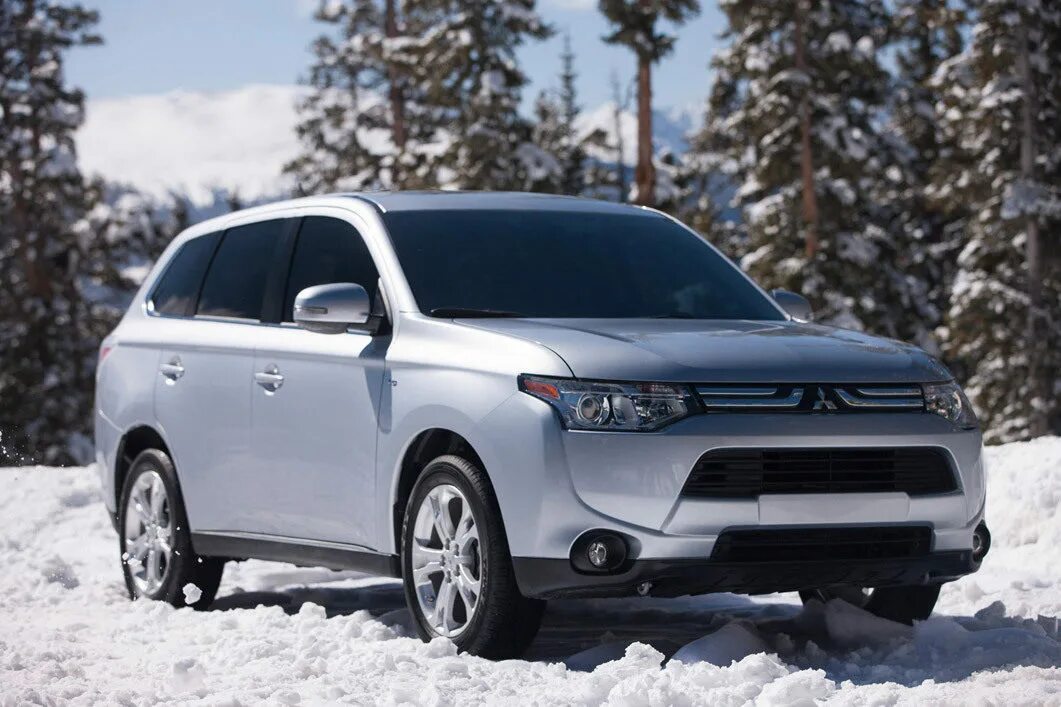 Мицубиси Аутлендер 3. Митсубиси Аутлендер 2013. Митсубиши Outlander 2013. Mitsubishi Outlander 2013. Мицубиси аутлендер в новосибирске