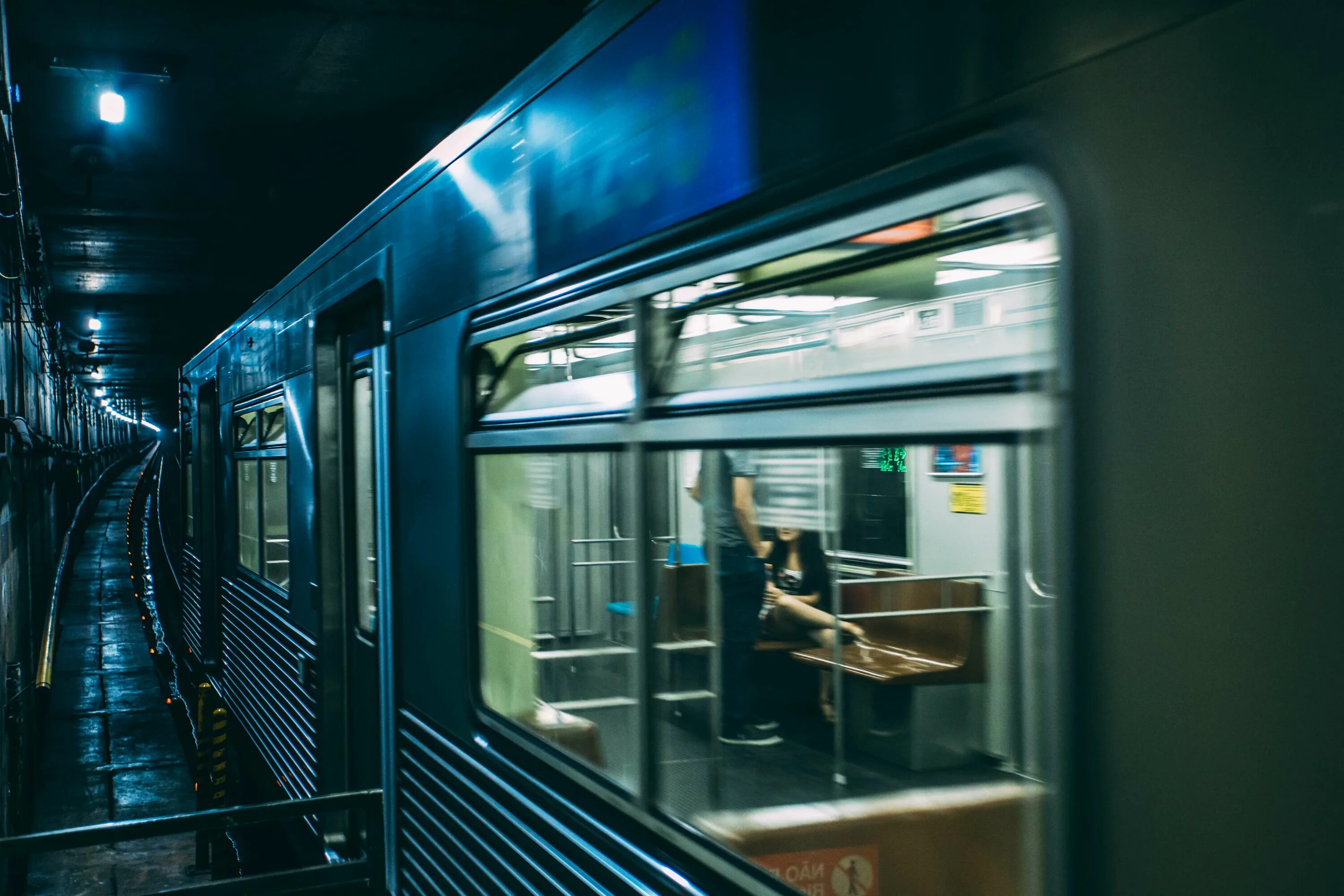 Метро сутки. Поезд метро. поезд метро в движении. subway метро. московское метро.