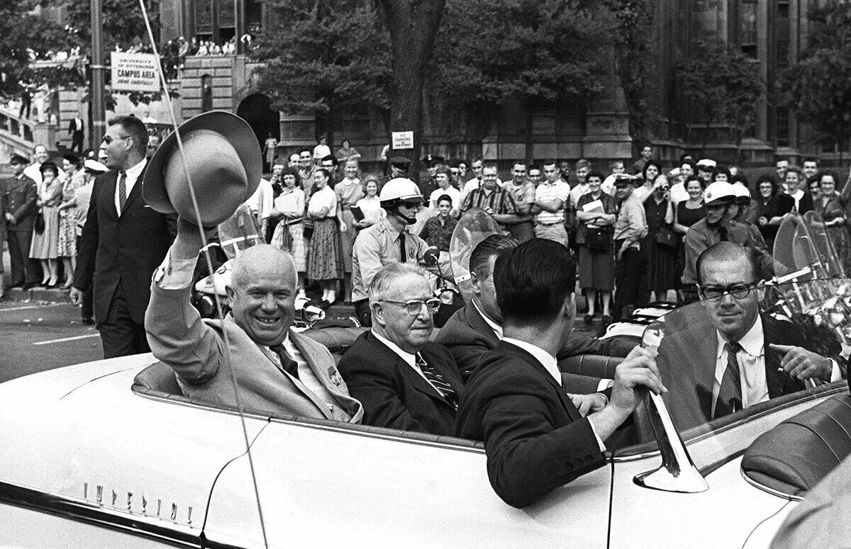 События 1959 года в ссср. Хрущёв в США 1959. Хрущев визит в США 1959. Первый визит Хрущева в США. Визит н.с. Хрущева в США.