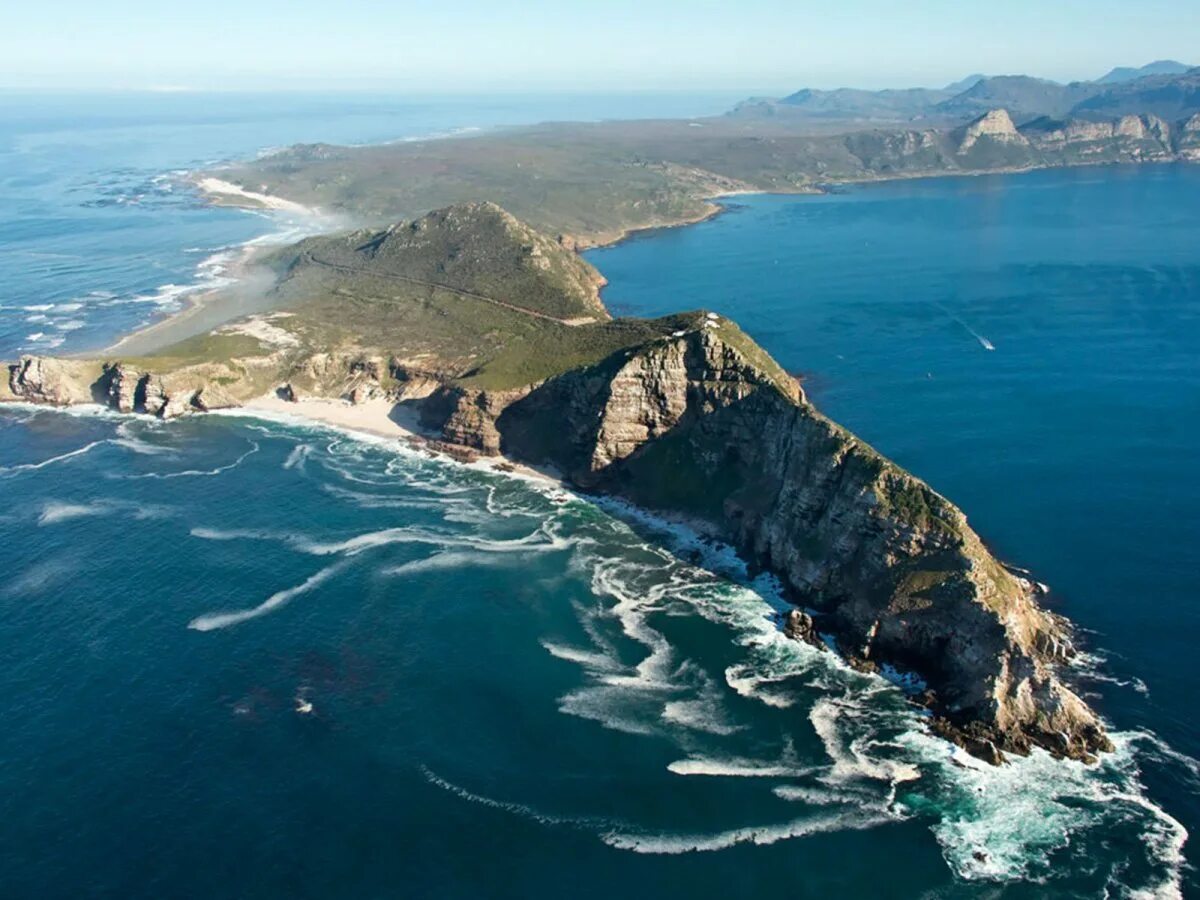 Океаны у берегов южной америки. Мыс игольный ЮАР. Кейп Пойнт Кейптаун. Кейптаун мыс игольный. ЮАР Кейп Пойнт.
