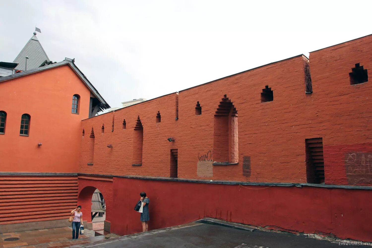 Город стена красная. Китайгородская Крепостная стена 16 век. Китайгородская стена в Москве. Петрок малый Китайгородская Крепостная стена. Китайгородская стена в Китае.
