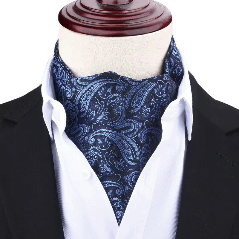 Шейный платок мужчины. Ascot Cravat. Аскотский галстук. Ascot Tie шарф. Шейный платок мужской.