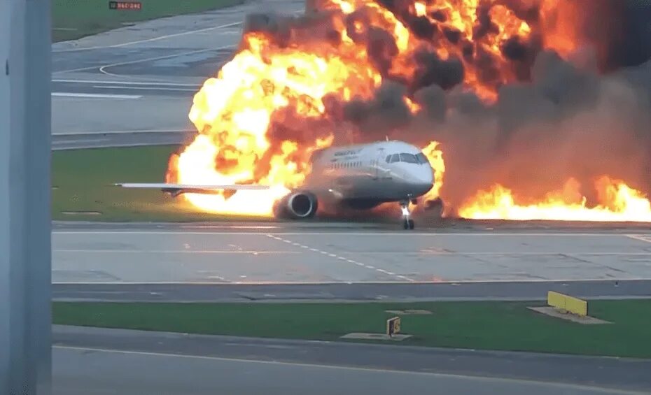 Трагедия унесшая жизни. Крушение SSJ 100 В Шереметьево. Шереметьево 2019 трагедия. Авиакатастрофа Суперджет 100 в Шереметьево. Катастрофа SSJ 100 В Шереметьеве (2019).