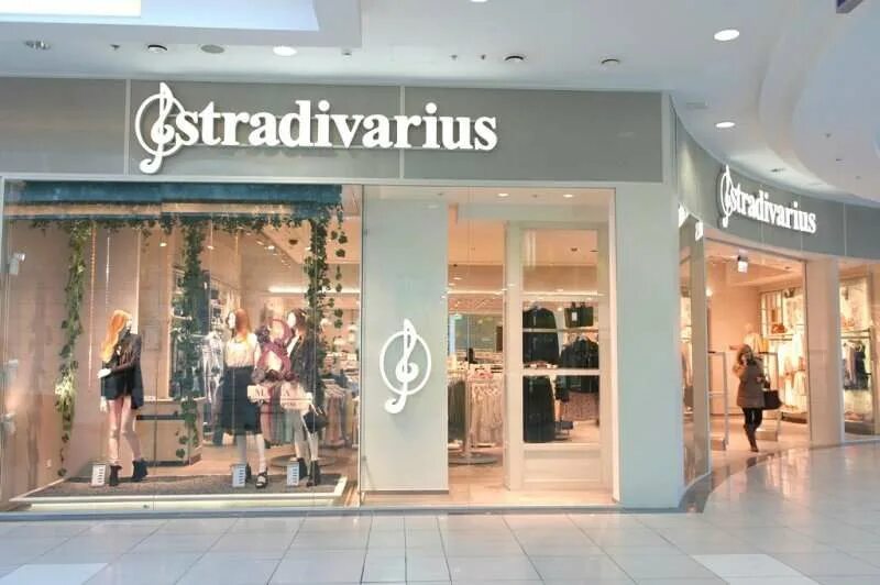Страдивариус это. Магазин страдивариус. страдивариус одежда. stradivarius самара. stradivarius фото магазина.
