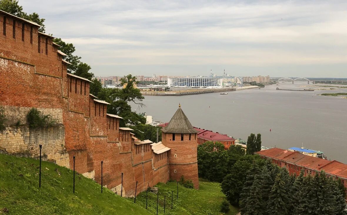 Покровка нижний новгород с высоты. Город нижний новгород. Население города нижний новгород. Нижний новгород люди. Нижний новгород отзывы жителей.
