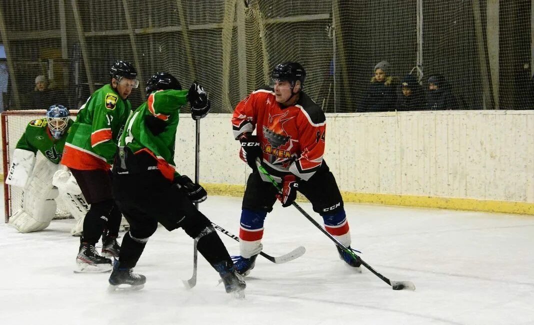 Факел спорт иваново. Спорткомплекс факел лесной свердловская область. Школа единоборств город лесной. Факел г лесной свердловская область. Стадион города лесного свердловской области.