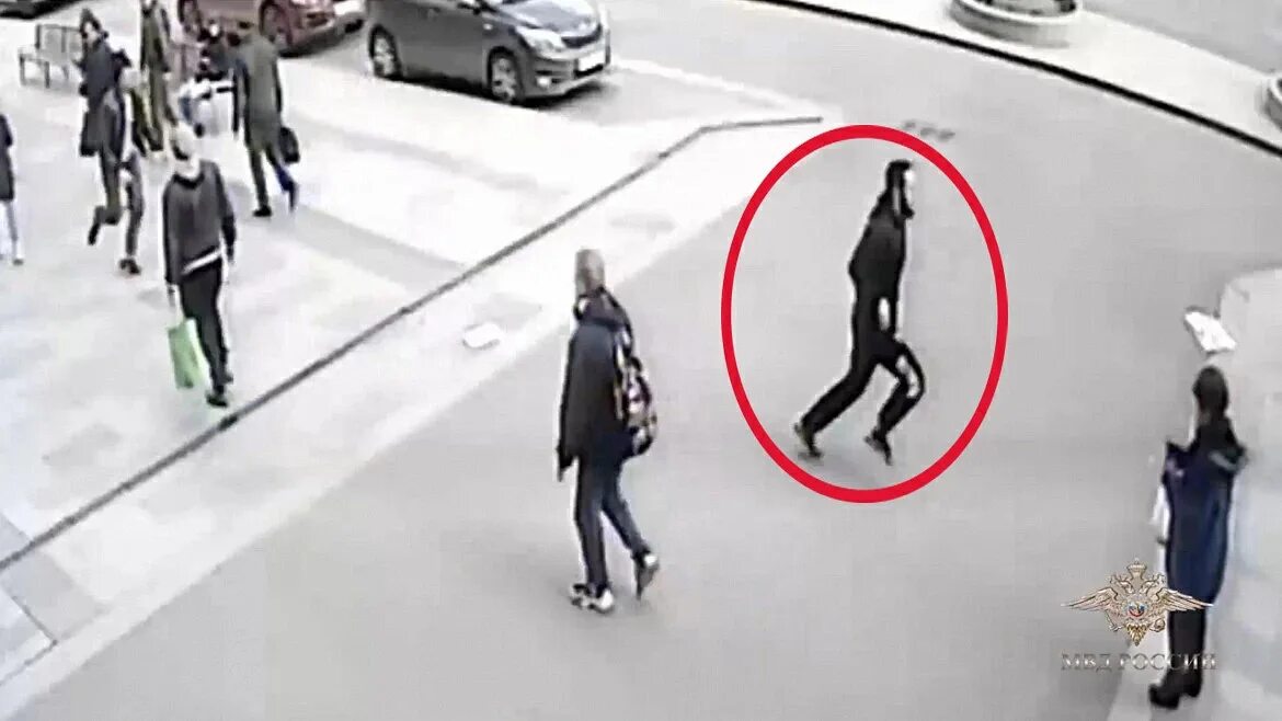 Ограбление в Москве на днях. В Москве ограбили молодого человека. Ограбление на 22 миллиона в Москве.