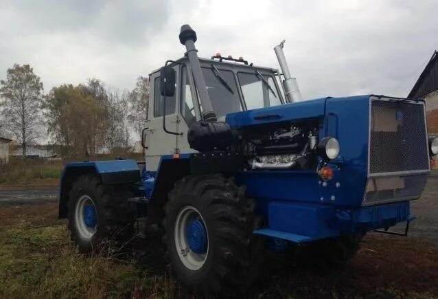 Трактор хта-208. Хтз т150 красный. Т-150к трактор. Трактор хтз т-150. Трактор ортз-150к.