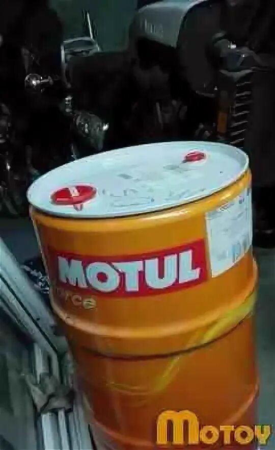 Бочка мотюль. Бочка motul 60 литров. бочка масла мотюль 8100. 75 140 motul пластиковая бочка. 109778 motul.