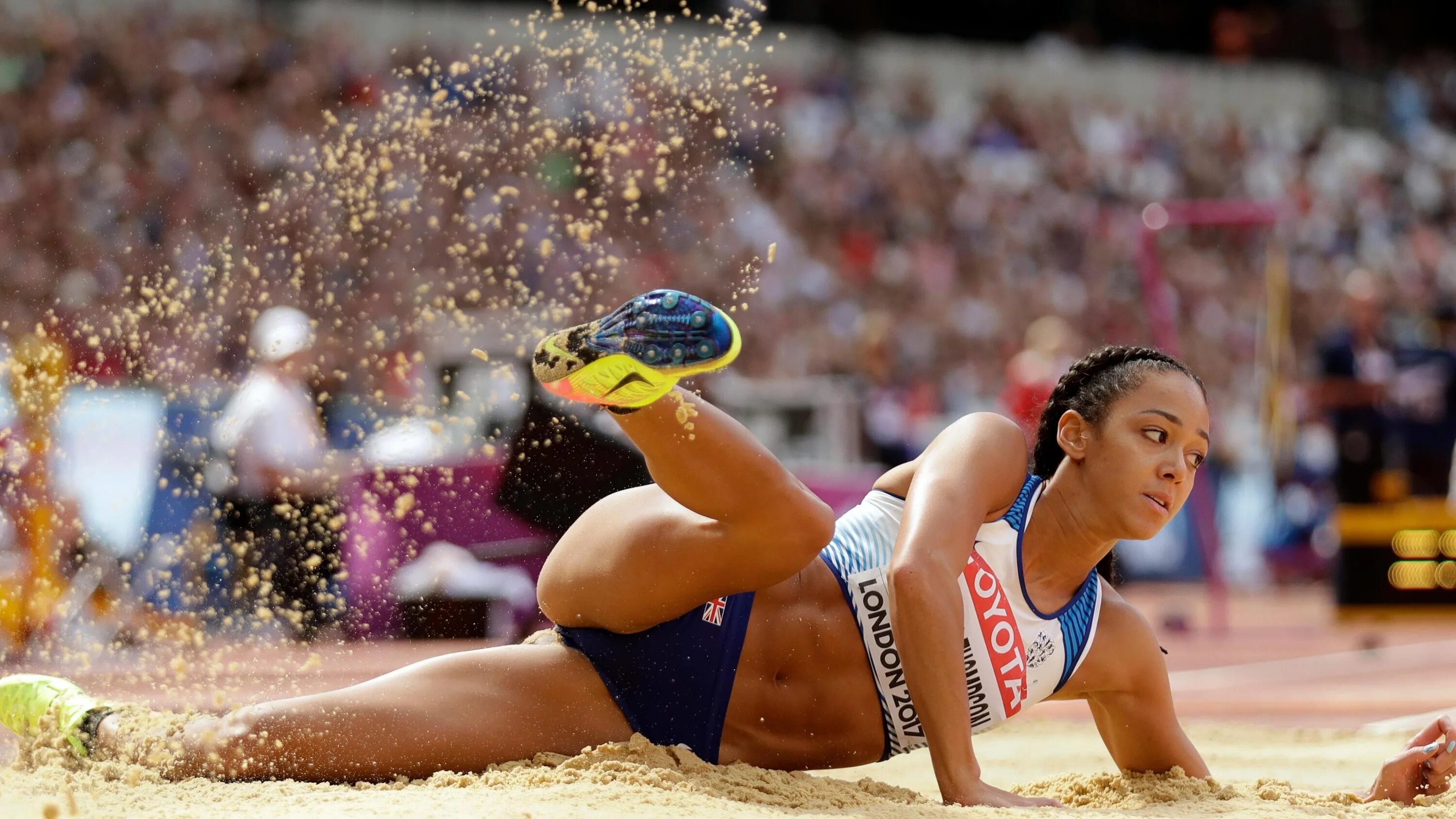 Женщина 16 декабрь. U16 Womens long Jump. ЖИРДИАНА Джонсон. Дороти Кэтрин Джен Томпсон.