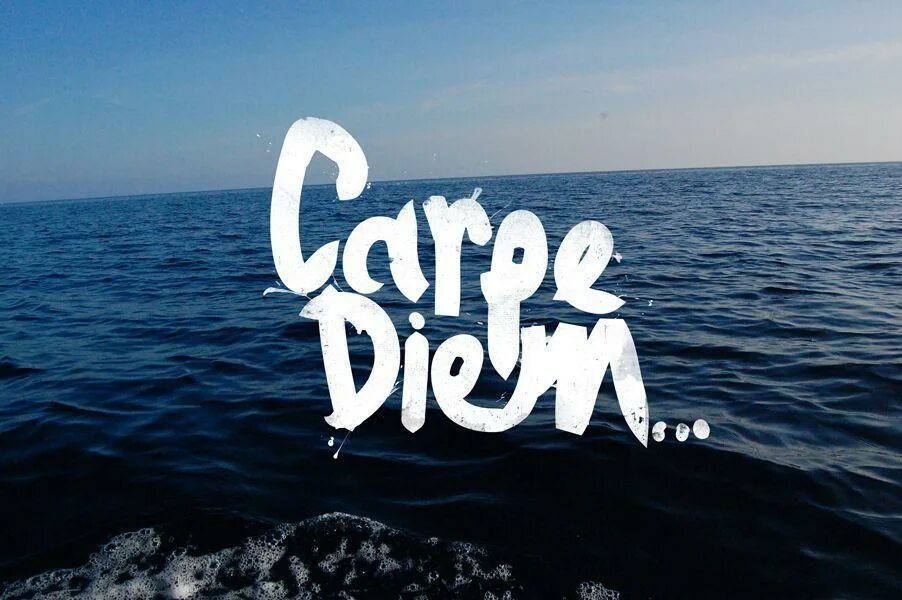 Carpe diem текст. Карпе Дием. Carpe Diem надпись. Лови момент на английском. Carpe Diem рисунок.