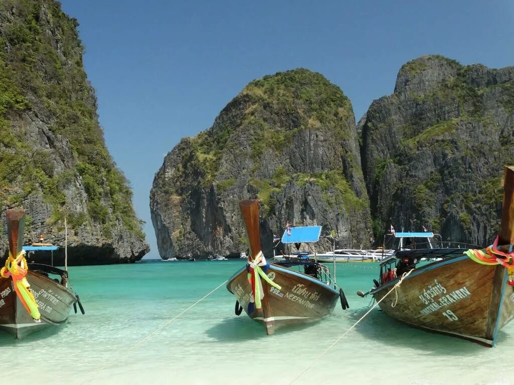 Snorkel Tour to Koh Phi Phi by Speed Boat from Koh Lanta 2023 - Ko Lanta