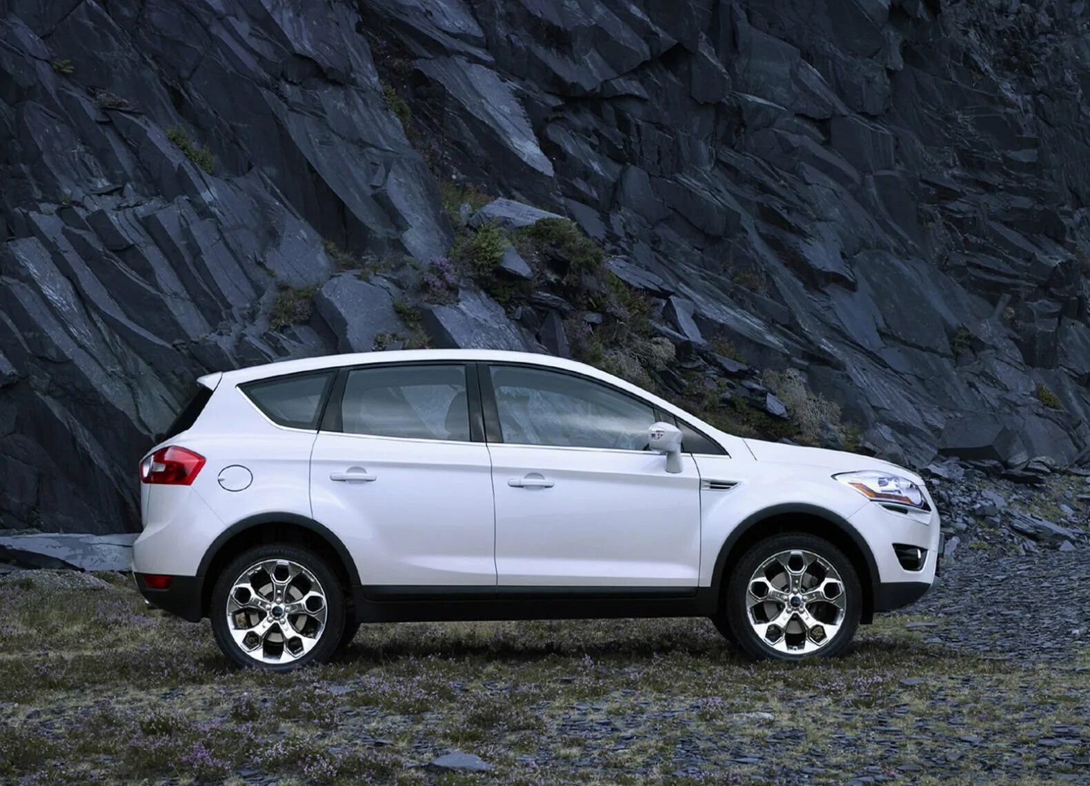 Форд куга 2.5 200. Форд Куга 4. Ford Kuga 2. Форд Куга 2013. Форд Куга 1.