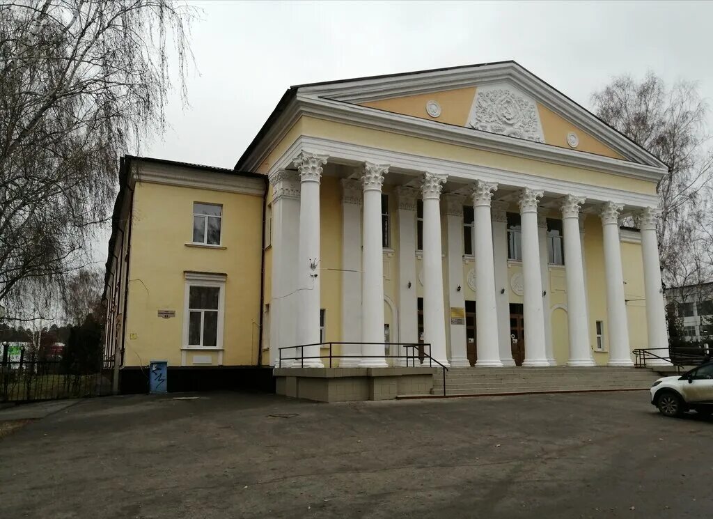 Никольский районный дом культуры вологодской области. Дом культуры никольск. Дк никольск пензенская область. Школа 2 никольск вологодская область. Никольск пензенская область заводская площадь.