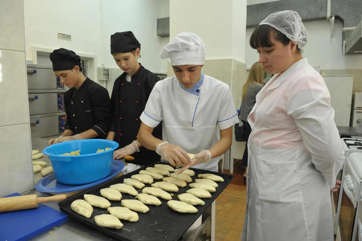 Колледж повар. Училище на повара. Кулинарный колледж. Колледж на повара после 9 класса. Колледж поварской после 9