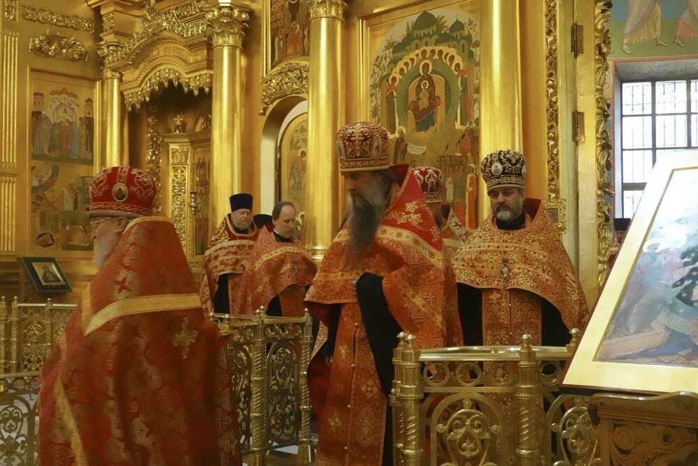 Богослужение троицкого храма в королеве. Поминовение в храме. Фото троицкого храма г королев. Богослужение троицкого храма в королеве. Богослужение троицкого храма в королеве.