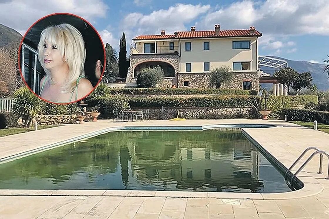 Особняк бритни спирс. Дом аллы пугачевой в юрмале. Домашнее звезд. Дом пэрис хилтон в лос анджелесе. Домашнее звезд.