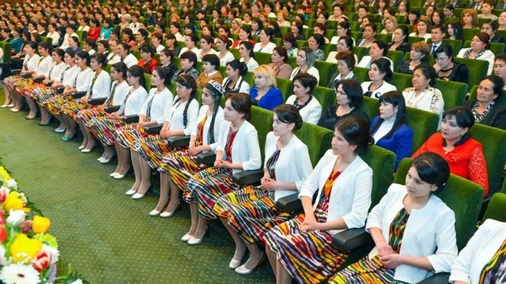Хотин кизлар байрами. Заседание женщин Узбекистана. Узбекистон 8-март байрам. Хотин кизлар байрами 8