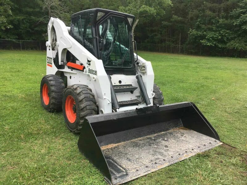 Услуги бобкэт. Bobcat s300. Бобкэт 300. Bоbcаt s300. Bobcat s530.