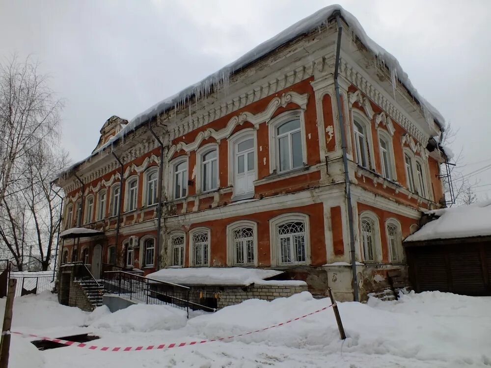 Здания кунгур. Особняк грибушина кунгур. кунгур пермский край особняк купца юхнева. чаеразвесочная фабрика грибушина кунгур.