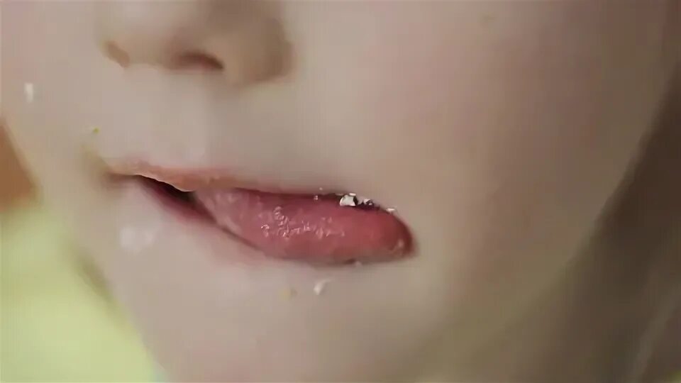 Lovelylittlel девушка. Girl lick telegram. Girl lick telegram. Lick lips. Губы женщины вид сбоку.