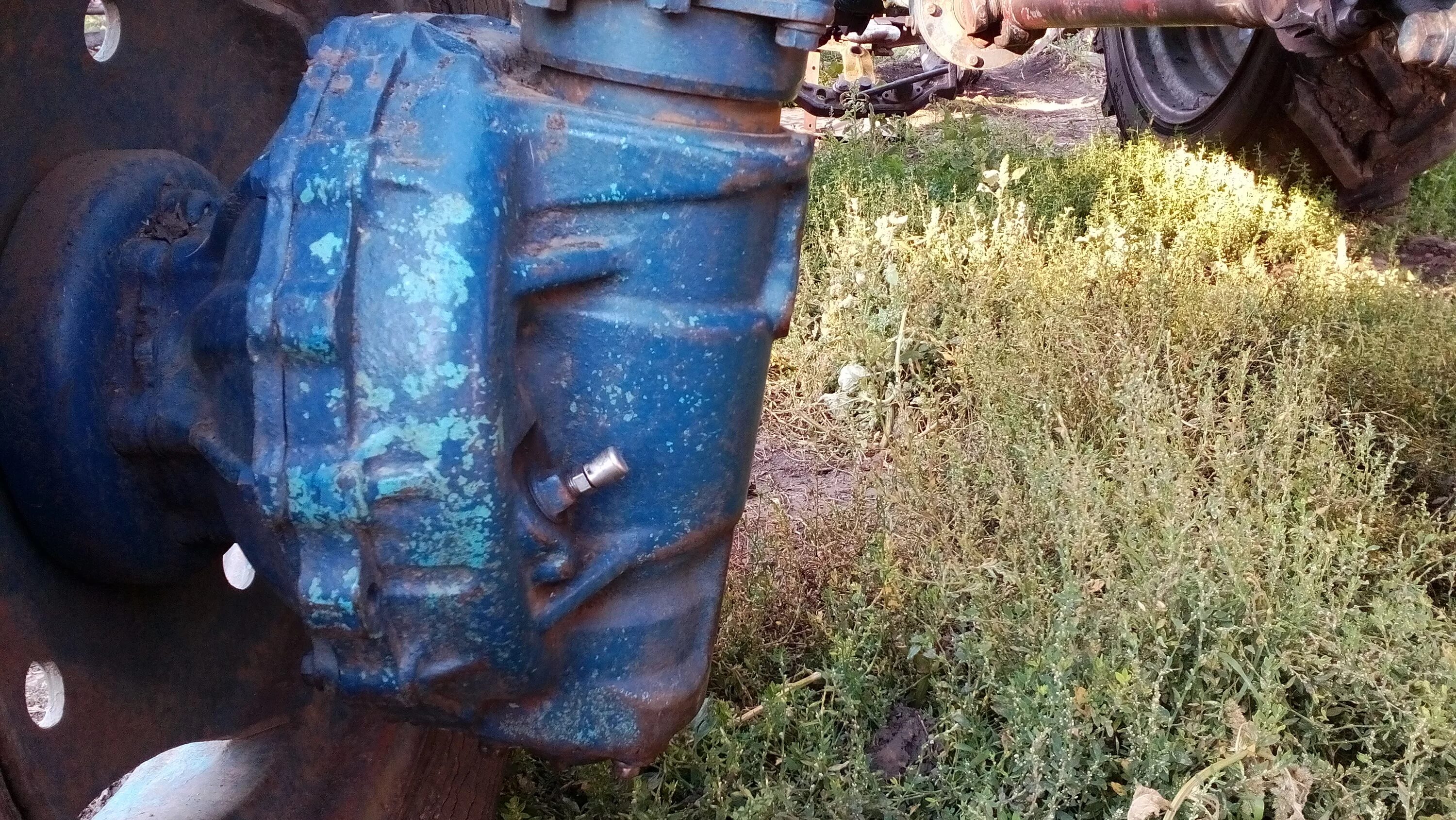 Передний мост мтз 82 пвм балочный. Объём моторного масла в тракторе мтз 82. Масло в мост мтз. Передний ведущий мост трактора мтз 82. Передний мост мтз 80.