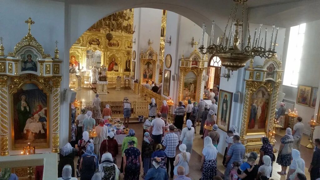 храм в обнинске на аксенова. покровский собор саратов иконостас. телефон храма рождества христова. храм рождества христова г. телефон храма рождества христова.