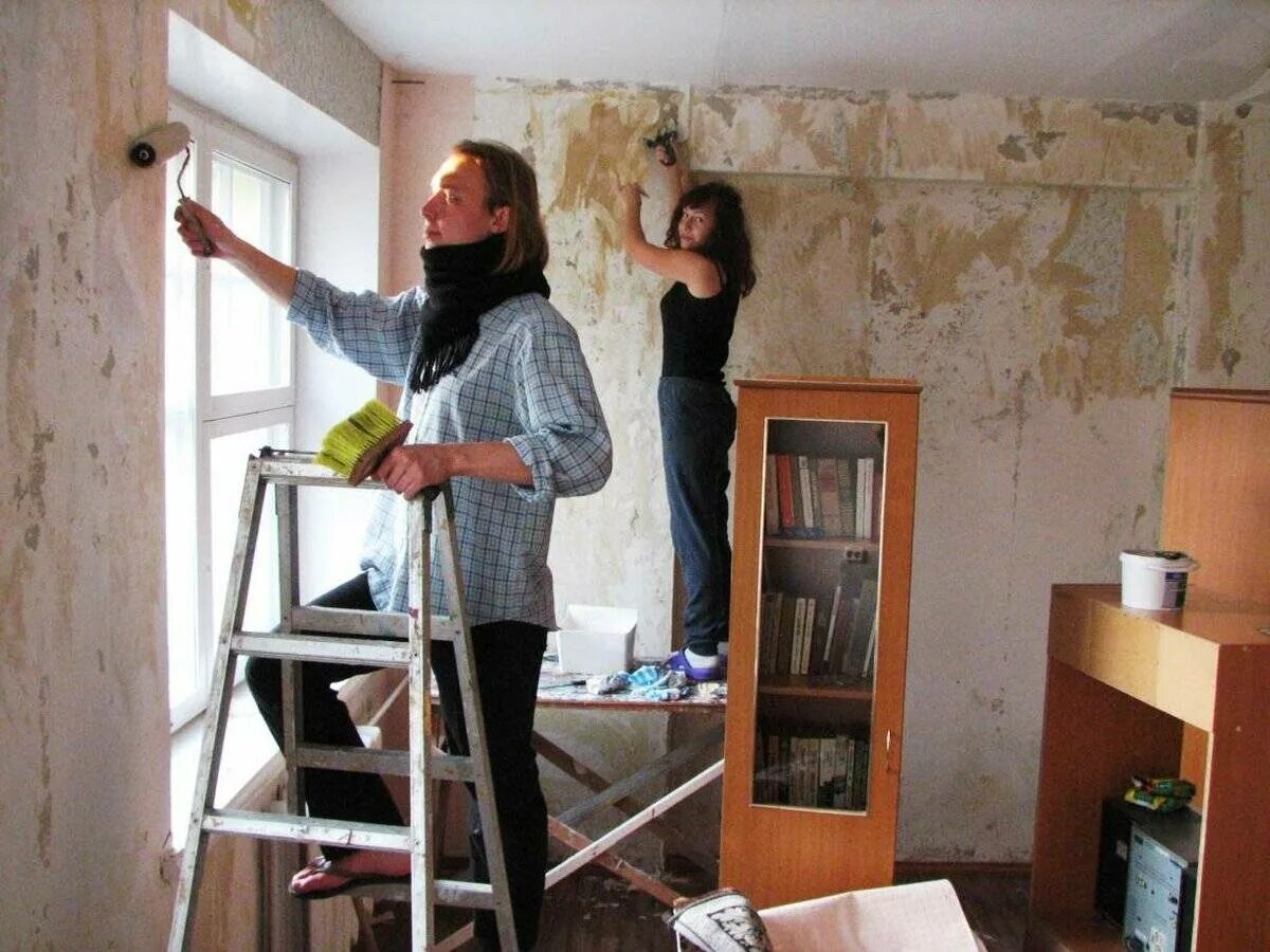 С чего начать ремонт квартиры вторичного жилья. Ремонт квартиры своими руками. кривые стены. ремонт в доме своими руками. старая стена в квартире.
