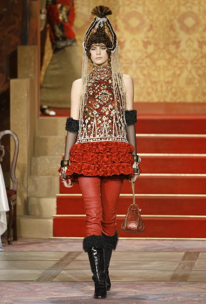 мод легендс 1. легендарные моды. мод legends в майнкрафт 1. коко шанель косгрейв. коллекция лагерфельда в шанель 1980.