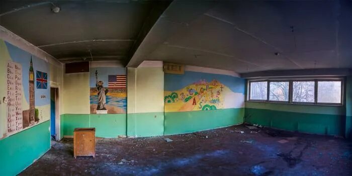 Ддт таганрог. Таганрог ддт заброшка. заброшка в таганроге. заброшенные здания в таганроге. детдом здание заброшка.