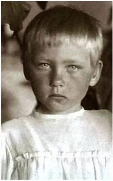 Ии детские фото. Ии детские фото. Ии детские фото. Старые снимки детей. Старинные фотокарточки.