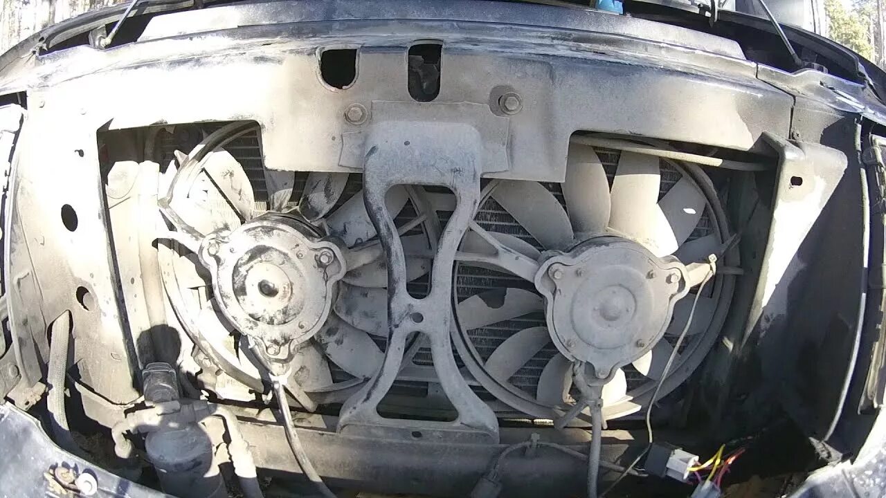 Схема подключения двух вентиляторов охлаждения нива. Схема подключения вентилятора охлаждения нива. Напрямую вентилятор охлаждения двигателя ваз 2115. Схема включения вентилятора волга 31105. Вторая скорость вентилятора ваз 2112.