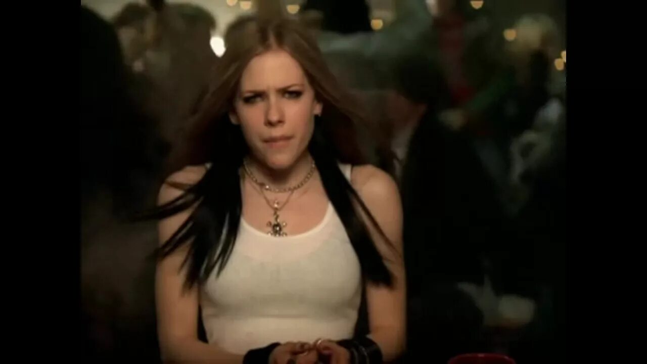 Клипы 2000-2010 зарубежные. Hilary duff - fly. Клипы 2000. Бьянка спаси. Песня бьянка.