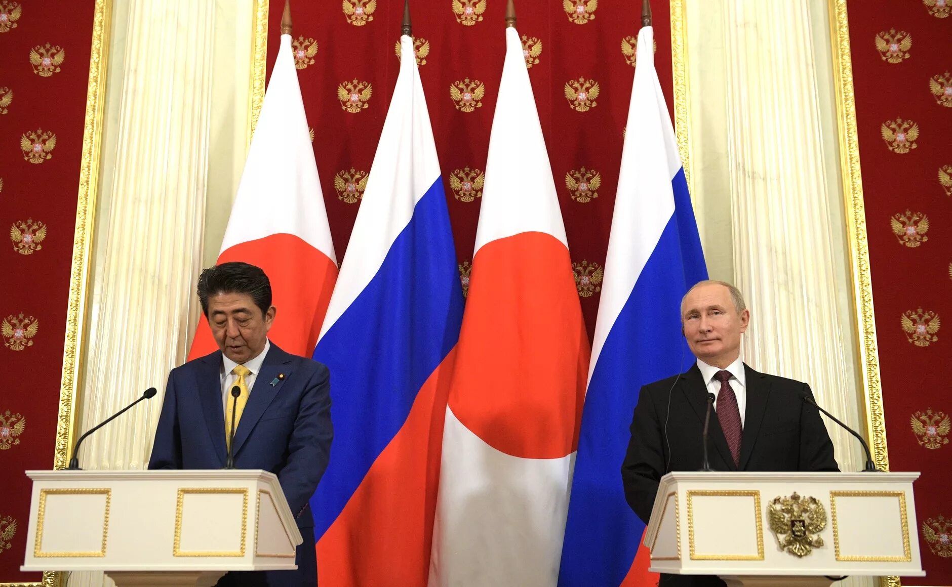 Россия Япония сотрудничество. Россия и Япония Дружба. Япония и Россия экономика. Культурное сотрудничество России и Японии.
