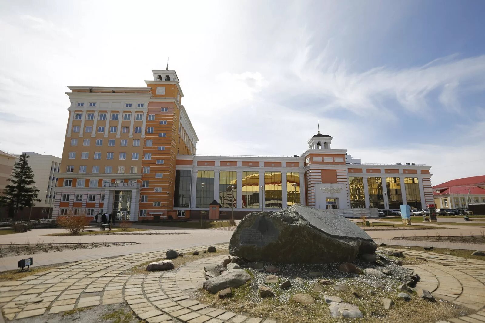 Библиотека пушкина саранск. Национальная библиотека имени а. Национальная библиотека имени а. Библиотека пушкина саранск. Пушкина республики мордовия.